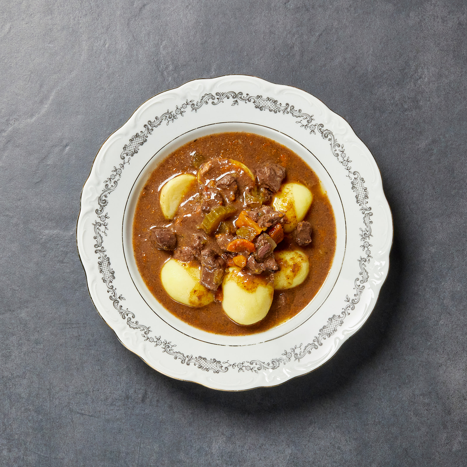 Wildstoofpot met aardappelen